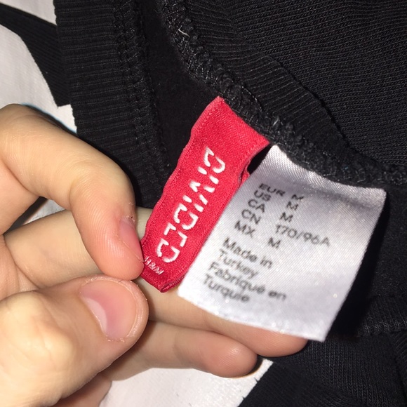 Long Sleeve Crewneck with pattern sleeves & number - Picture 3 of 3